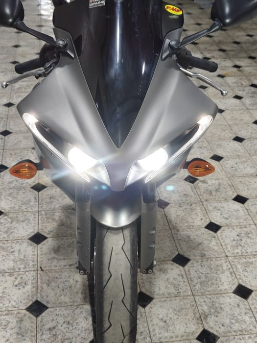 Yamaha yzf R1 sotiladi