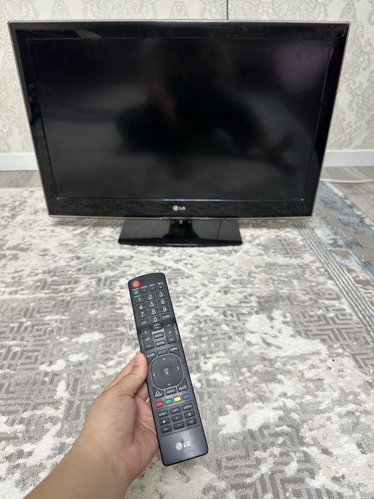 Телевизор LG в хорошем состояние