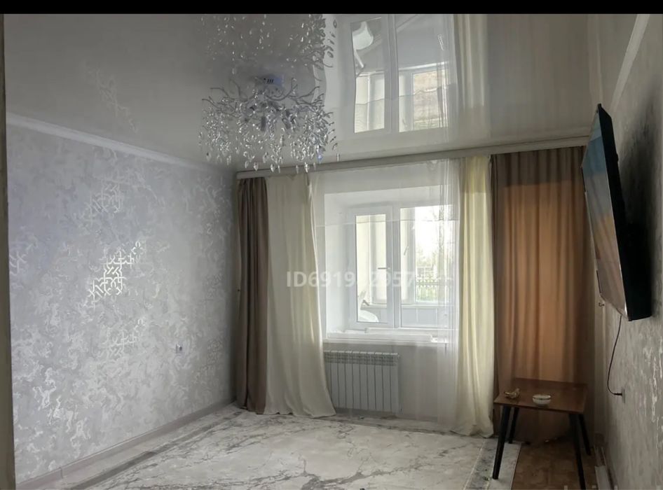 Продам 2 комнат квартиру