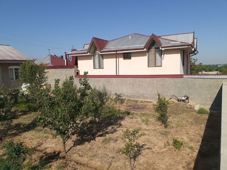 Uy sotiladi. Manzil Qibray tumani mayskiy. Zarbdor mehnat. No-24
6 сот