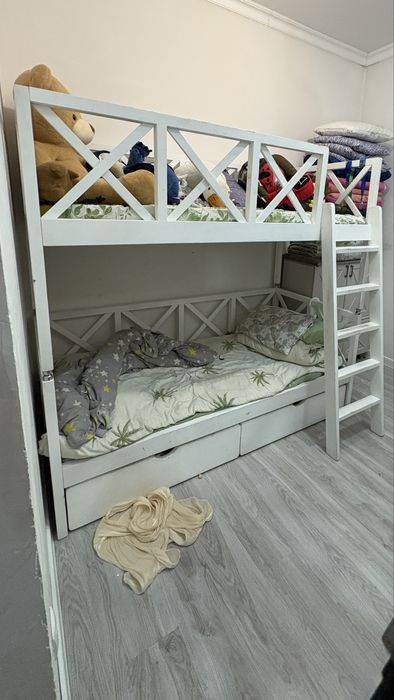 Двухъярусная кровать