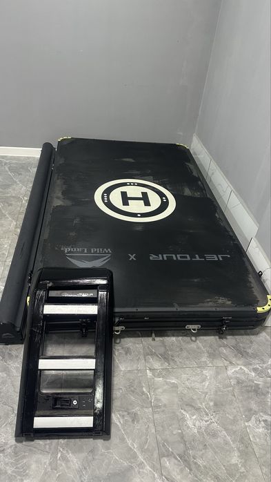 Автопалатка с маркизой и лестницей