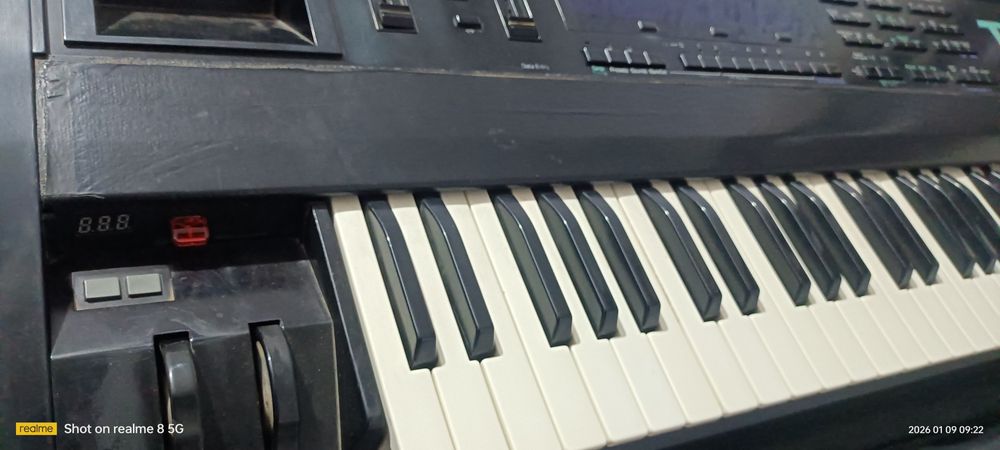 Ensonic ts 10 stoʻykasi chixoli kabeli fleshka si bor hamma narsasi bo