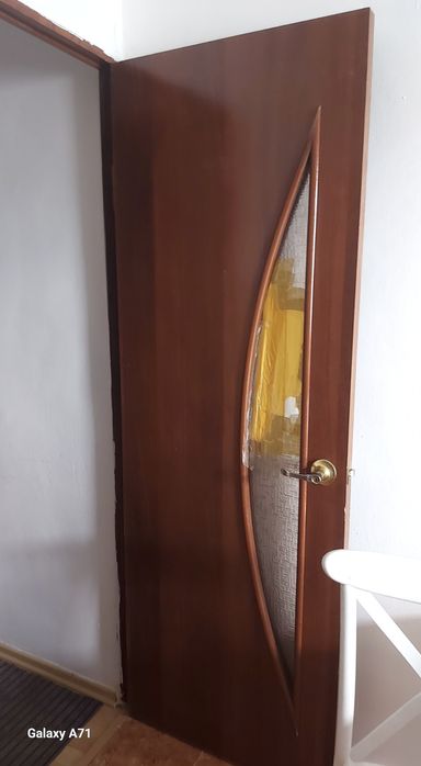 Продаётся межкомнатная дверь