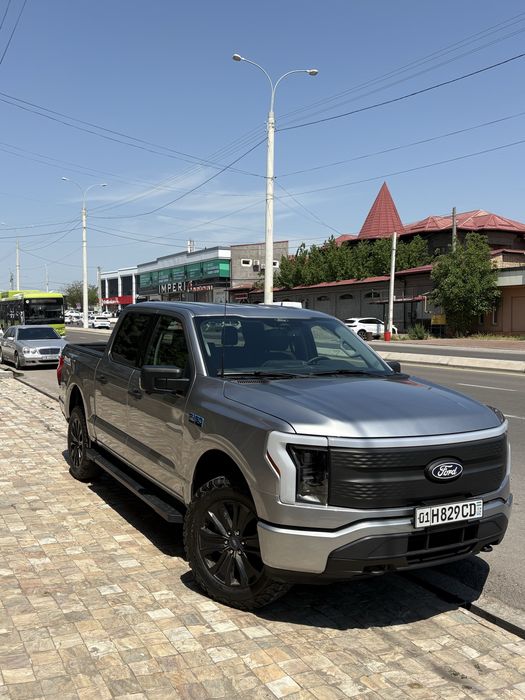 Ford F-150 Lightning EV 520km 4x4 Dual Motor