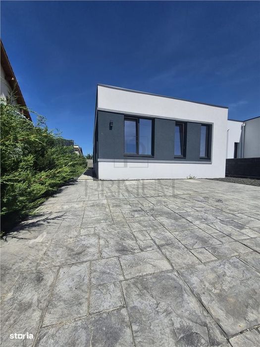 Duplex Despartit Prin Dressing  - Parter - La Cheie
