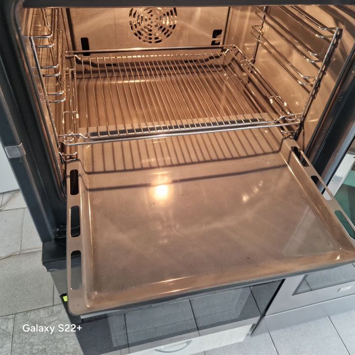 Фурна за вграждане SIEMENS