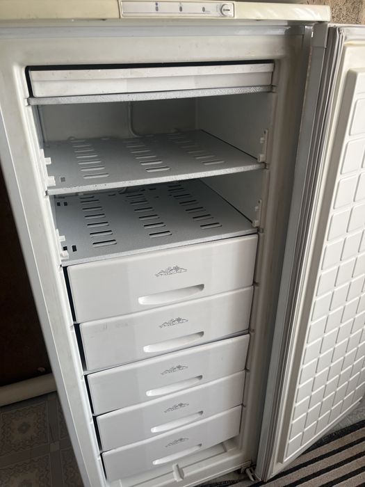 Морозильник Бюриса