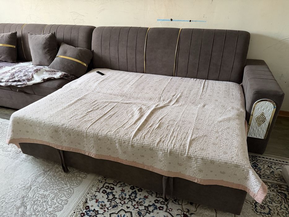 Срочно продам диван
