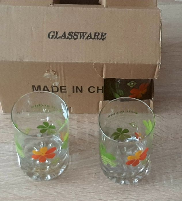 Сервиз от 6чаши и Сгъваем,мини сешоар