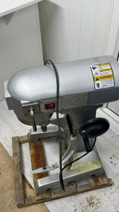 Миксер кухонный 10 литр