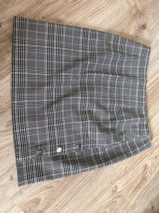 Къса пола на карета  C&A