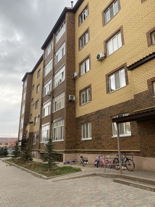 Продам 3-комнатную квартиру, 105 км!