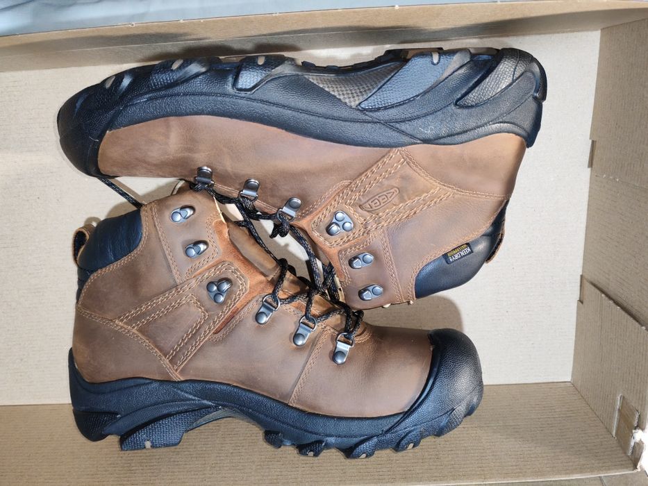 Удобни и практични мъжки боти от естествена кожа KEEN №46