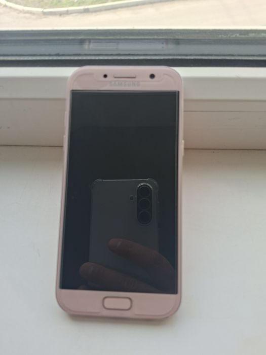 Самсунг А 5...в идеальном состоянии