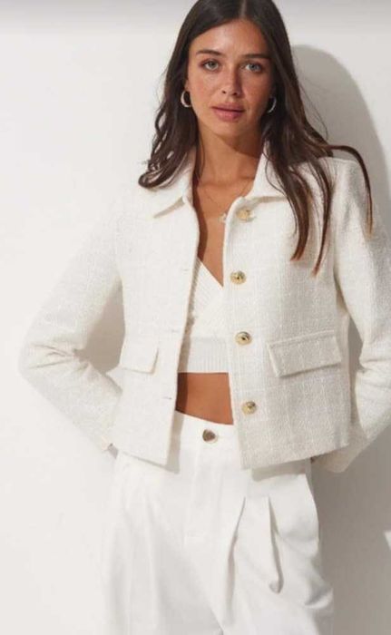 Бяло сако - букле