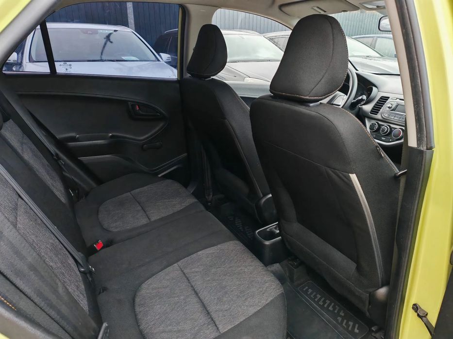 Kia Picanto Kia Picanto 1.0i // Vindem in Rate Avans Zero cu Buletinul //