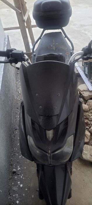 Скутер сотилади 100га 2 литр бензин йейди