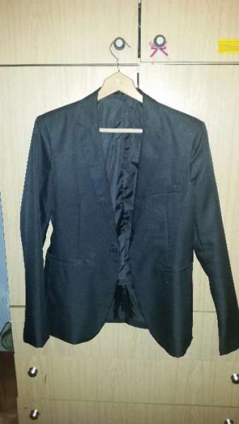 Продавам мъжко елегантно сако