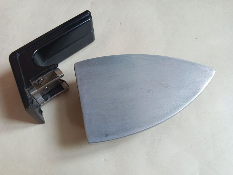 Утюг маленький на запчасти