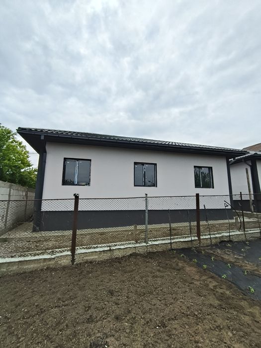 De vânzare Casă la sol și Vilă P+1 în Năvodari