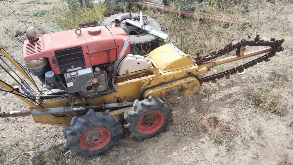 Продам Минитраншеекопатель