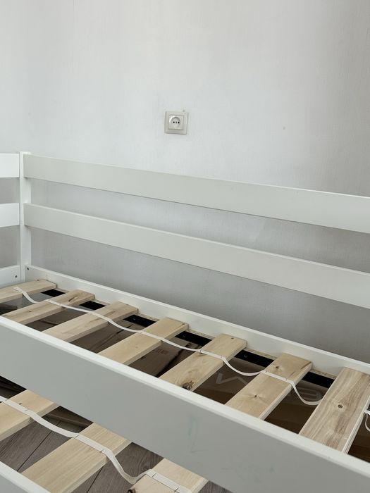 Детская кровать в хорошем состоянии