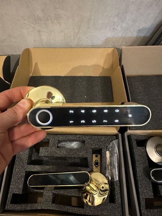 Продажа и установка смарт замков