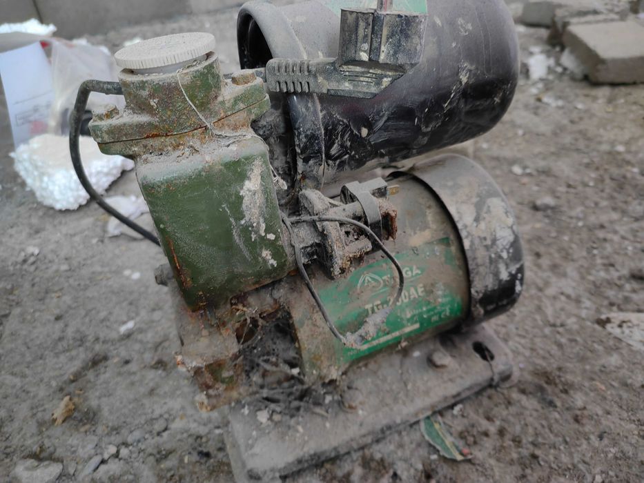 Продам насос для воды 220в