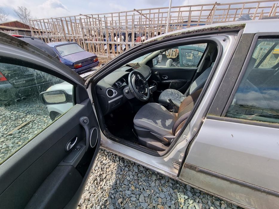 Dezmembrari  Renault CLIO 3  2005  > 0000 1.4 16V Benzina