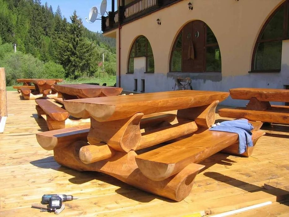 Mese rustice de grădină
