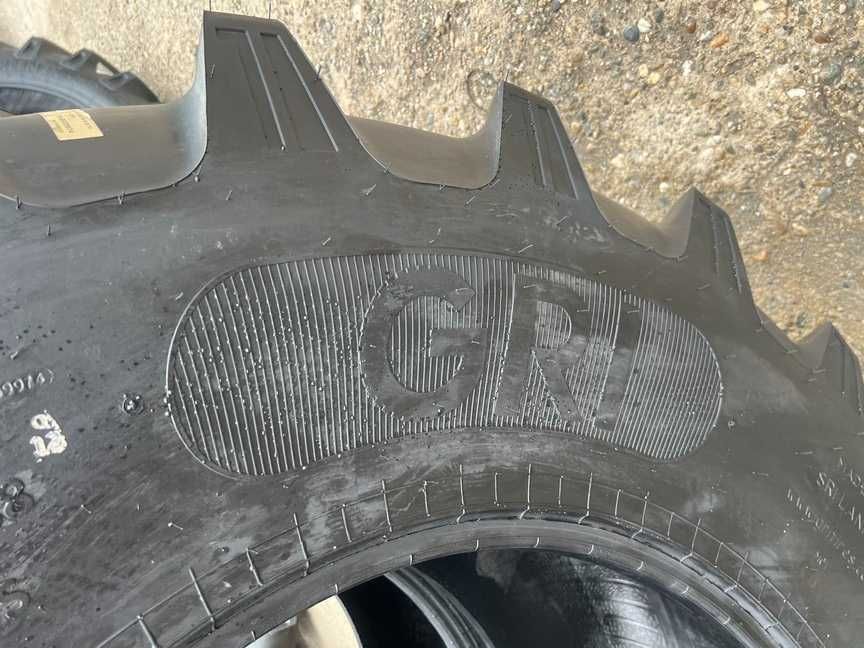 Anvelope de JOHN DEERE 7430 Claas Axion 710/70 R38 garantie