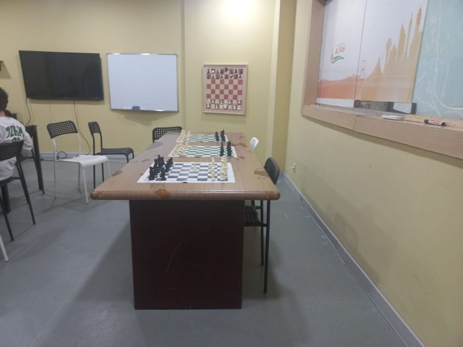 Стол офисный масивный