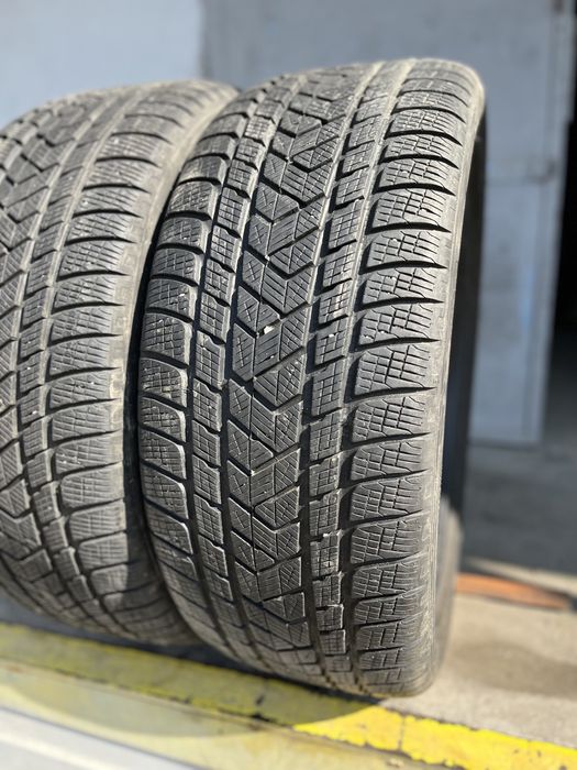 2 бр. зимни гуми 275/40/22 Pirelli DOT 3515 5-5,5 mm