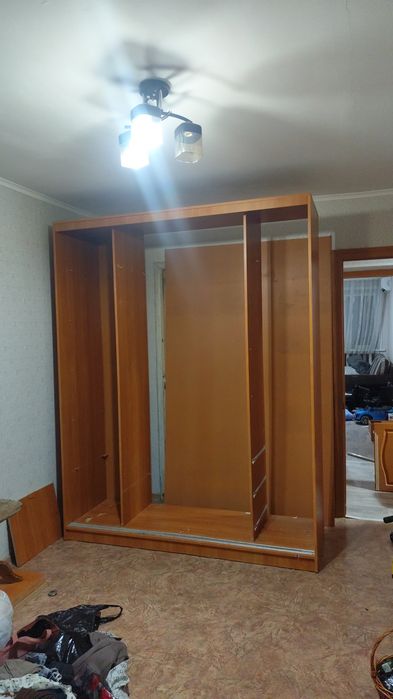 Материал от шкафа