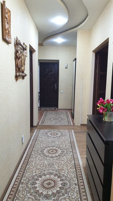 Продаётся квартира 4 комнатная