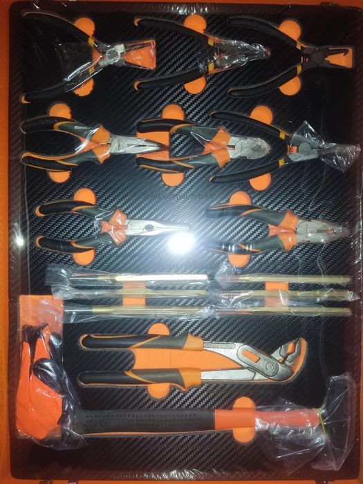 Dulap cu scule adus din Germania de la firma Kraft Müller