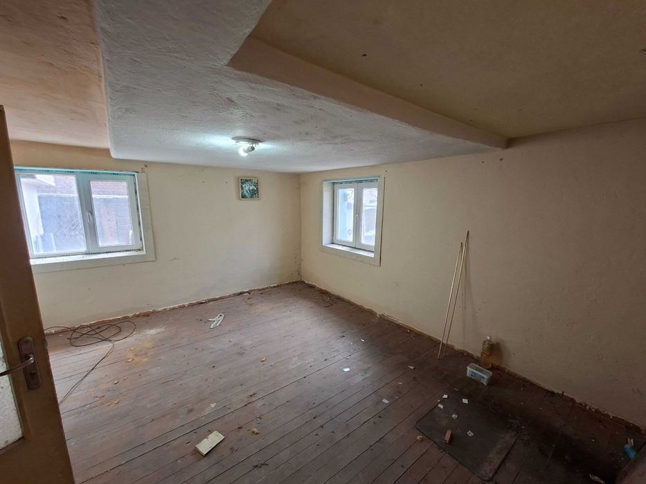 Продава се Тристаен апартамент в Панагюрище - 120 кв.м за 600 €/кв.м - Снимка #14