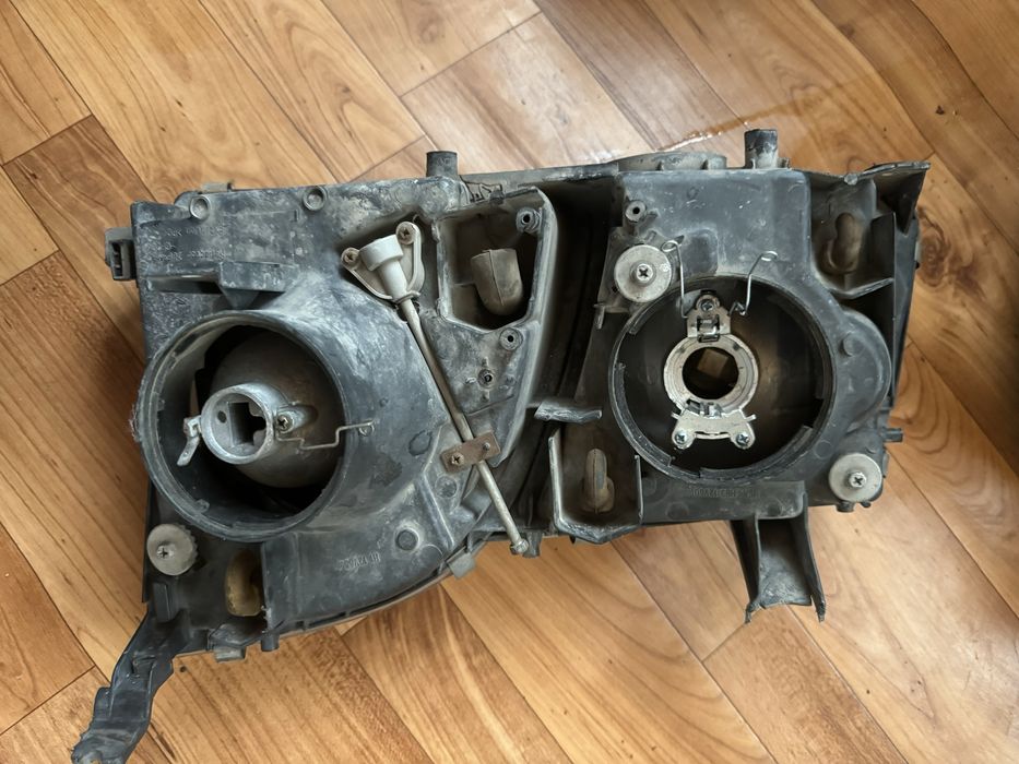 Фары от лексус 470