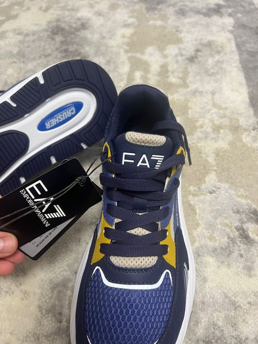 Vind Adidasi Emporio Armani 41