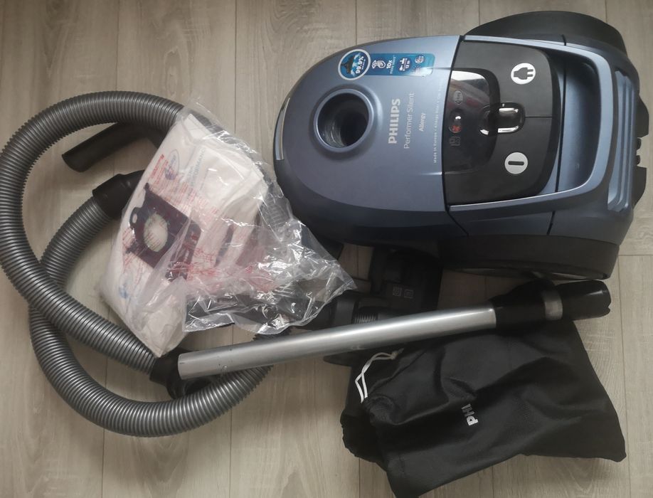 Aspirator cu sac Philips Performer Silent, 750 W, 4 L
