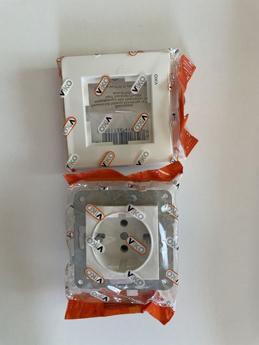 Единичен ключ / Шуко Viko Каре Бял