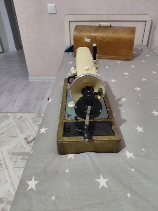 чайка- 2 Швейная машинка