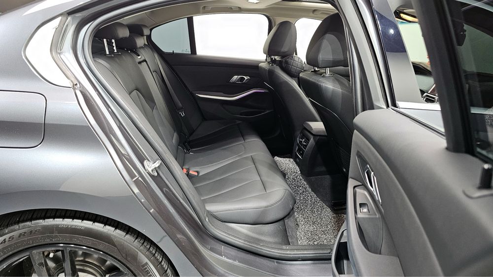 BMW 3-series 320i benzin 2021
