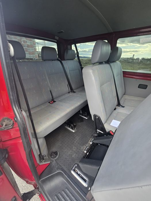 Vw transporter t5 9 locuri