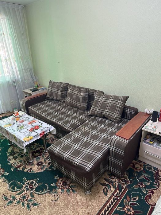 1 комнатная с мебелью и техникой в 8 микрорайоне