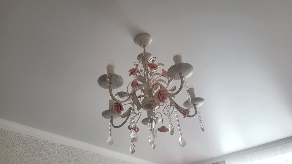 Продам люстры 2 шт