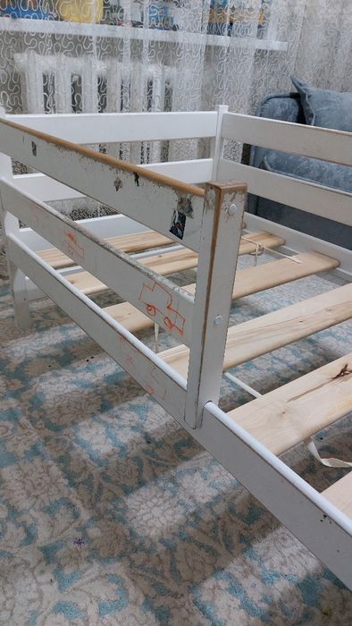 Продам кровать 160/80 +матрас