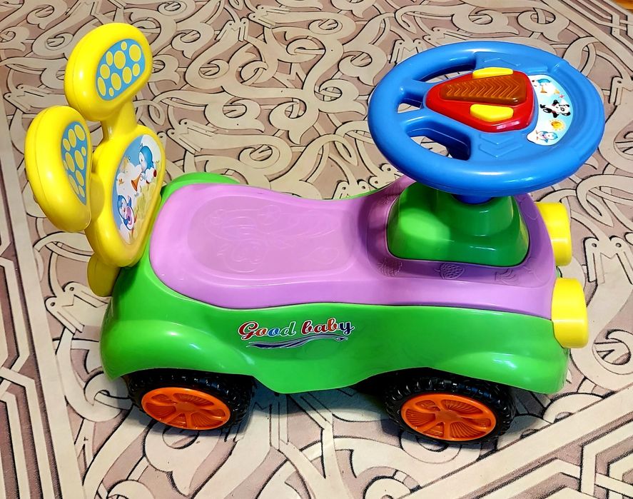 Машинка каталка детская