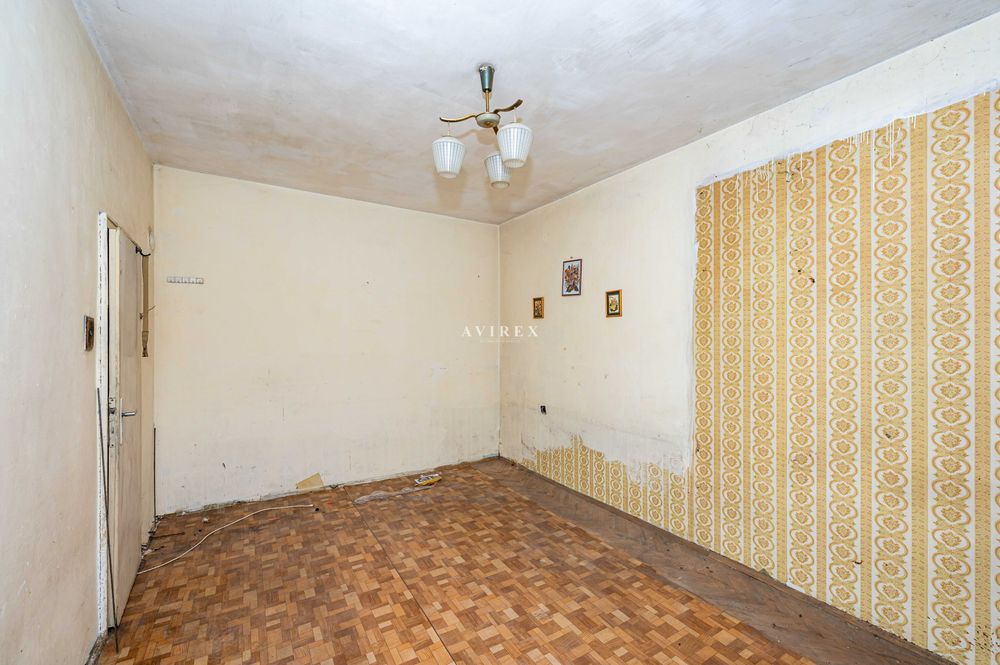 Продава се Тристаен апартамент в Пловдив, Христо Смирненски - 86 кв.м за 971 €/кв.м - Снимка #9